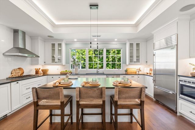 1981 9th Ave, Sacramento, CA 95818