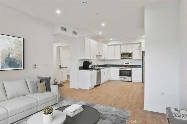 8750 Sepulveda Boulevard 306, North Hills, CA 91343