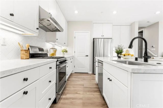 85 Kestrel, Irvine, CA 92618