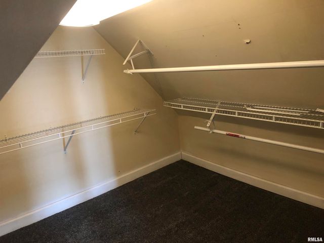 101 W OAK Street, Broadwell, IL 62634