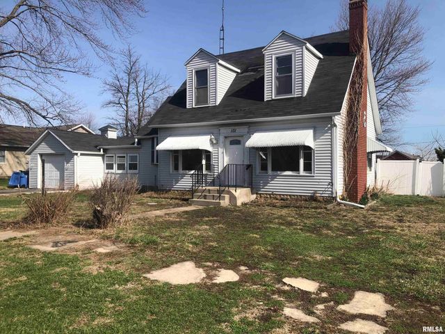 101 W OAK Street, Broadwell, IL 62634