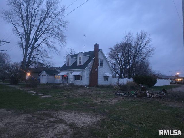 101 W OAK Street, Broadwell, IL 62634