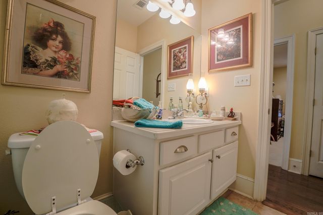 2109 Stagecoach Village Crt, Little Rock, AR 72210