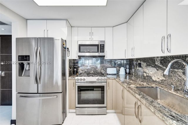 2030 S Ocean Dr 701, Hallandale Beach, FL 33009