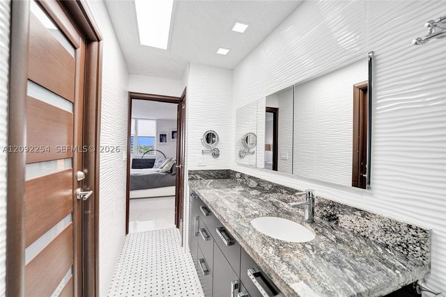 2030 S Ocean Dr 701, Hallandale Beach, FL 33009