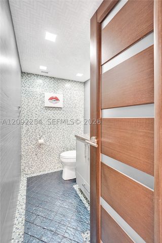 2030 S Ocean Dr 701, Hallandale Beach, FL 33009