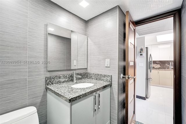 2030 S Ocean Dr 701, Hallandale Beach, FL 33009