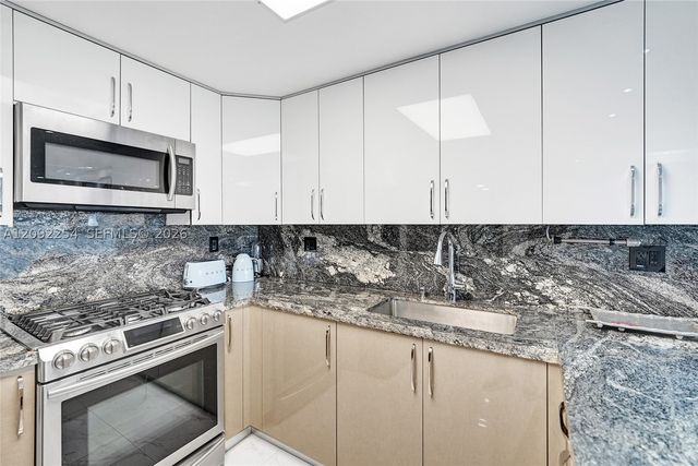 2030 S Ocean Dr 701, Hallandale Beach, FL 33009