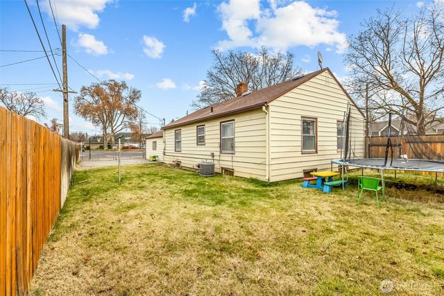 1204 S 2nd Avenue, Walla Walla, WA 99362