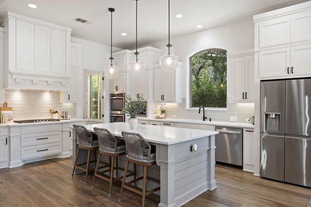 8705 Ambrosia DR, Austin, TX 78738