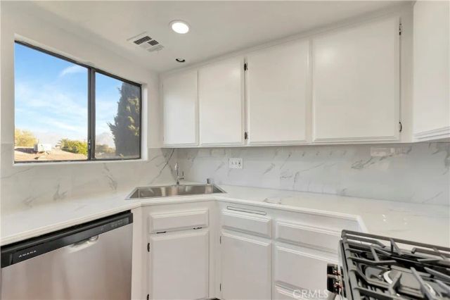 609 E Phillips, Pomona, CA 91766
