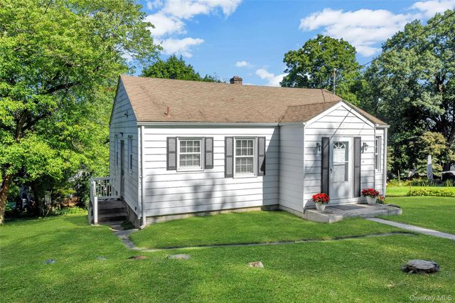 4 Crescent Drive, Cortlandt Manor, NY 10567