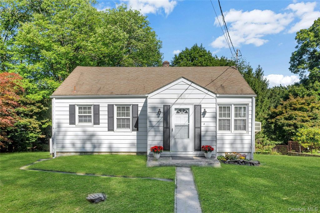 4 Crescent Drive, Cortlandt Manor, NY 10567 — exterior