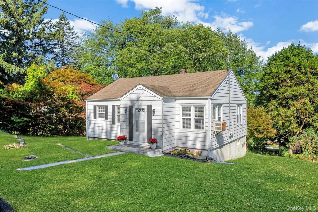 4 Crescent Drive, Cortlandt Manor, NY 10567 — photo 2