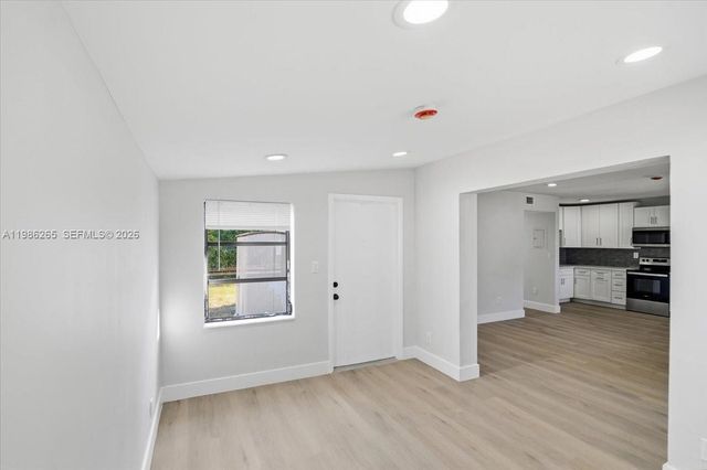 1400 NE 43rd Ct 1400, Pompano Beach, FL 33064