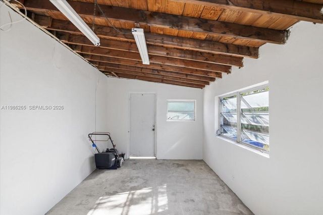 1400 NE 43rd Ct 1400, Pompano Beach, FL 33064