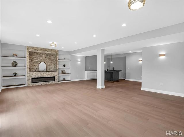 2798 Moon Crest Court, Washington, MO 63090