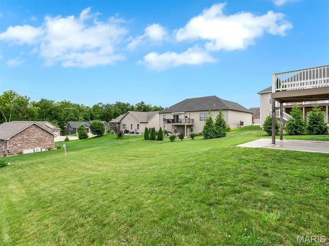 2798 Moon Crest Court, Washington, MO 63090