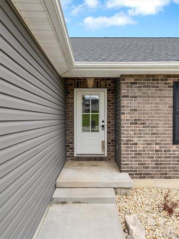2798 Moon Crest Court, Washington, MO 63090