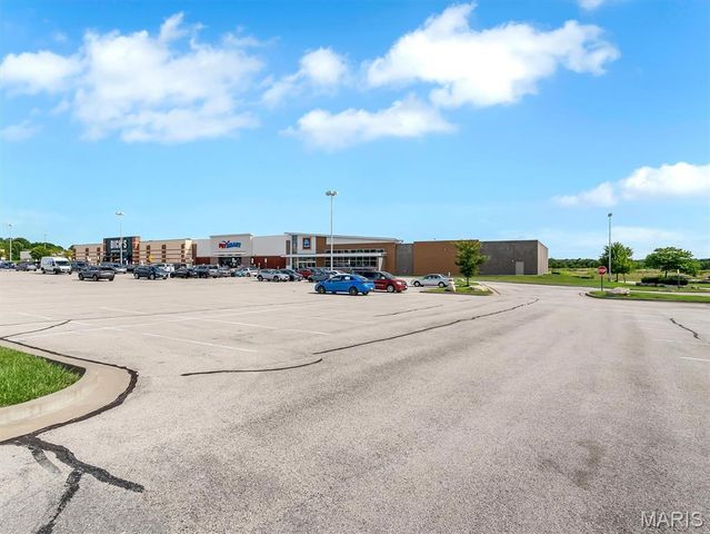 2798 Moon Crest Court, Washington, MO 63090