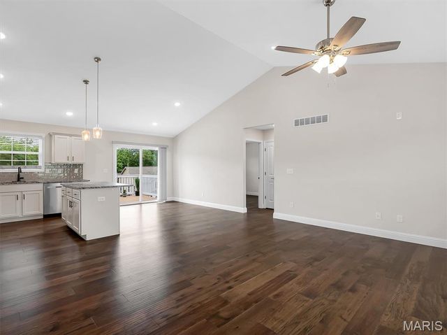 2798 Moon Crest Court, Washington, MO 63090