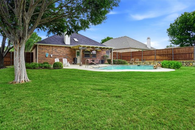 1140 Whispering Trail Circle, Lewisville, TX 75067