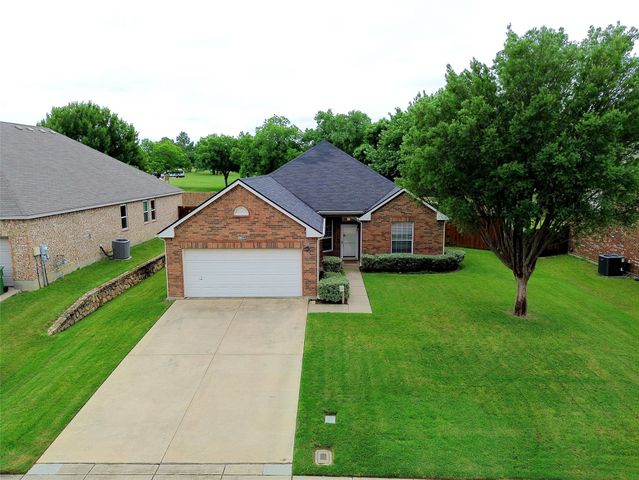 1140 Whispering Trail Circle, Lewisville, TX 75067
