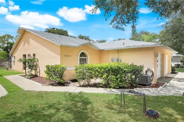 12329 Londonderry LN, Bonita Springs, FL 34135