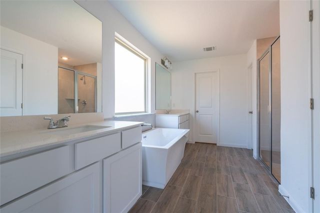 113 Caterpillar DR, Georgetown, TX 78628