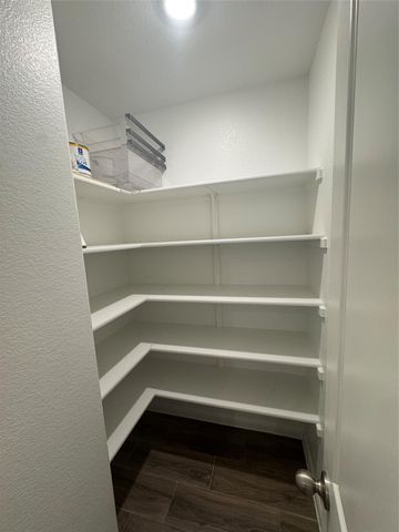 113 Caterpillar DR, Georgetown, TX 78628