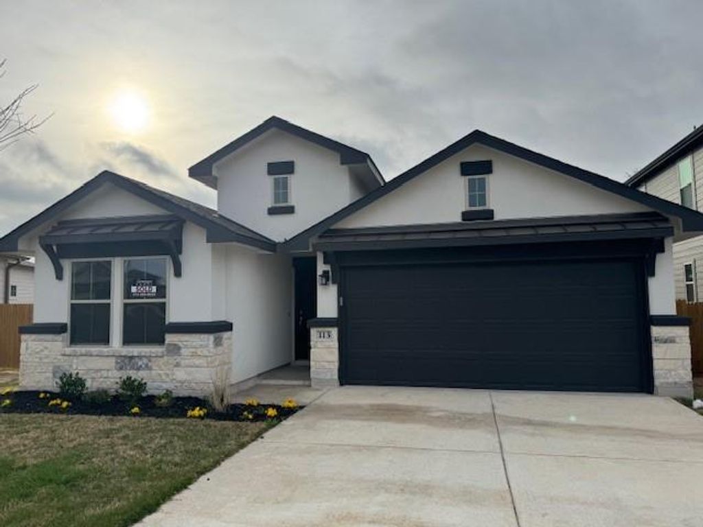 113 Caterpillar DR, Georgetown, TX 78628