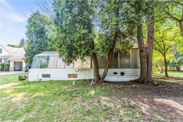 2150 Glenridge Drive, Euclid, OH 44117