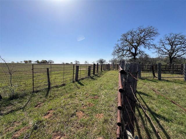 3400 Kirk CORS, Harwood, TX 78632
