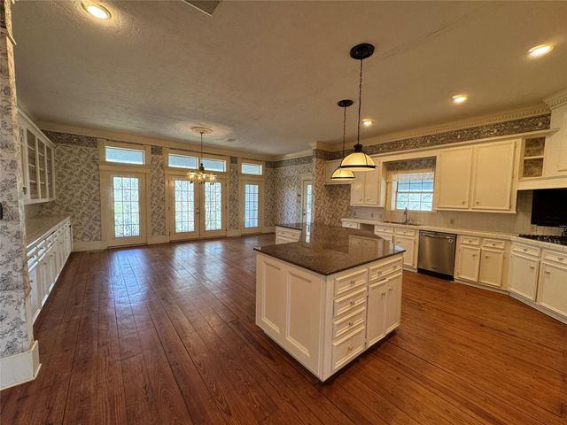 3400 Kirk CORS, Harwood, TX 78632