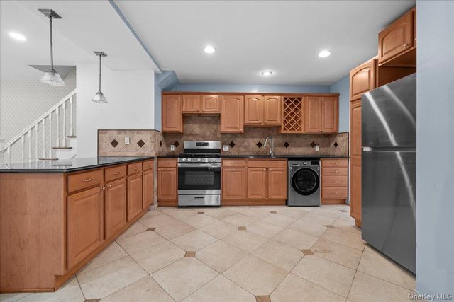 2351 Kingsland Avenue, Bronx, NY 10469