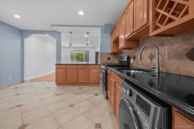 2351 Kingsland Avenue, Bronx, NY 10469