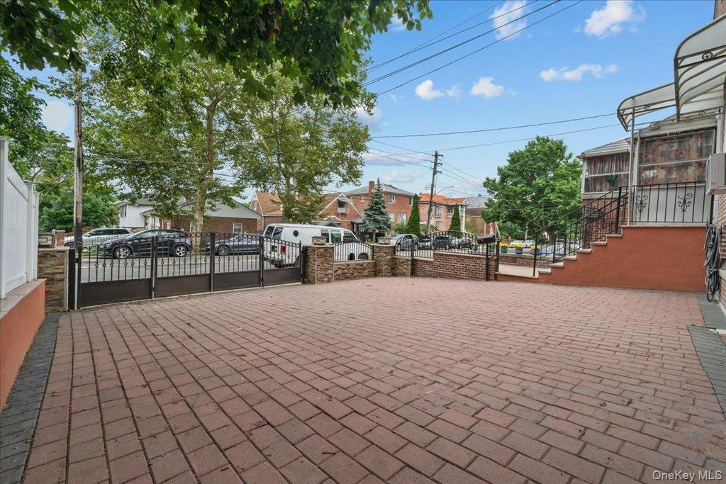 2351 Kingsland Avenue, Bronx, NY 10469 — photo 4
