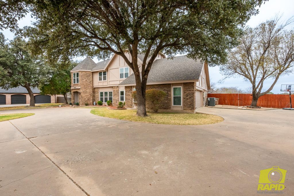 Image 4 of property listing at 6569 Spy Glass Drive, San Angelo, TX 76904