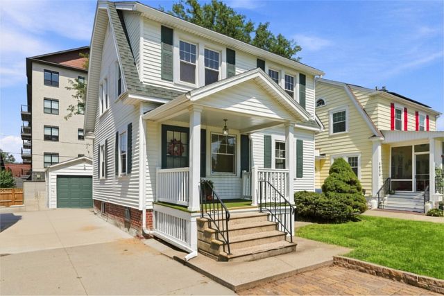 1972 2nd Avenue SE, Cedar Rapids, IA 52403