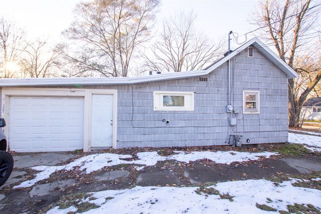 601 Chestnut Street, Dowagiac, MI 49047