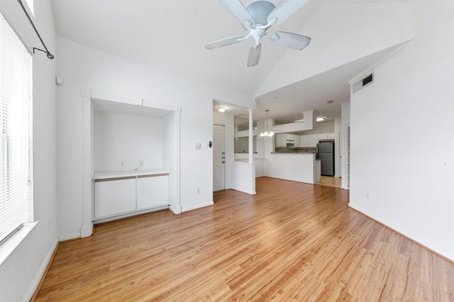 1330 Old Spanish Trail 8304, Houston, TX 77054