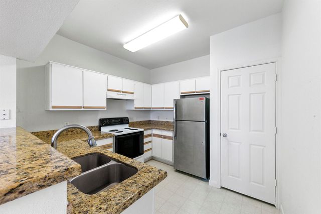 1330 Old Spanish Trail 8304, Houston, TX 77054