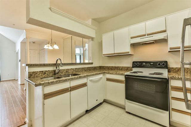 1330 Old Spanish Trail 8304, Houston, TX 77054