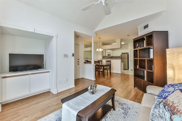 1330 Old Spanish Trail 8304, Houston, TX 77054