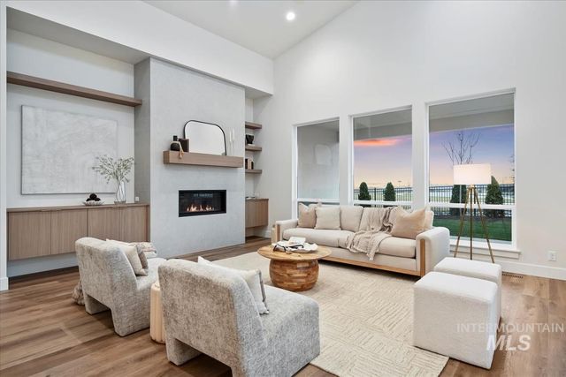 2407 N Buhrstone Ave, Eagle, ID 83616