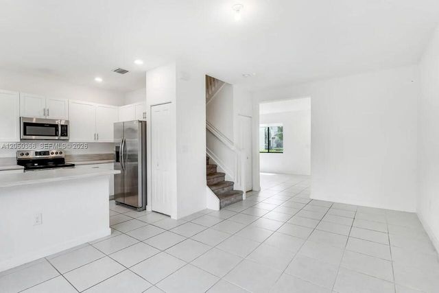 21071 NE 8th Ave 21071, Miami, FL 33179