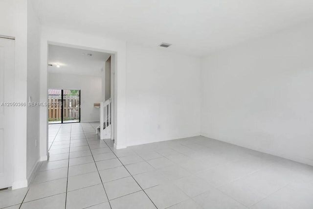 21071 NE 8th Ave 21071, Miami, FL 33179