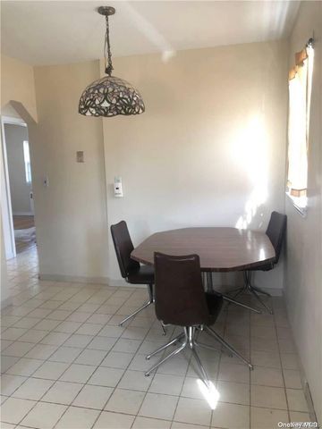 220 Pershing Parkway, Mineola, NY 11501