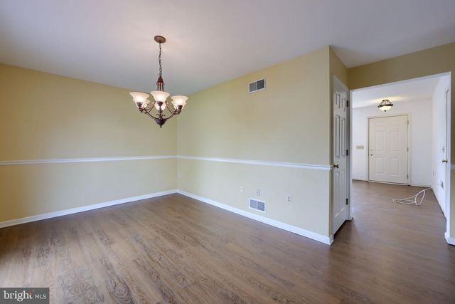 142 PALM LN, Lebanon, PA 17042