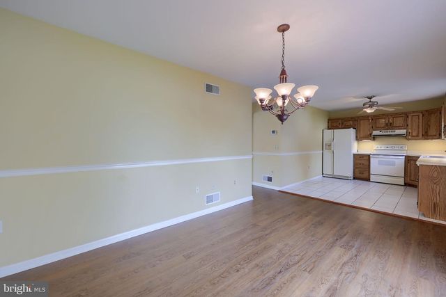 142 PALM LN, Lebanon, PA 17042
